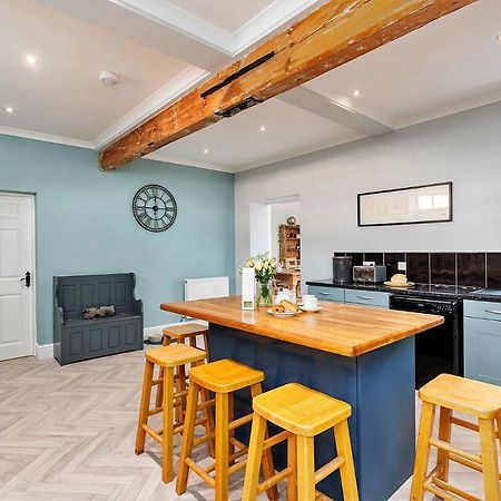 Finest Retreats - South Barn Villa Winestead Екстериор снимка