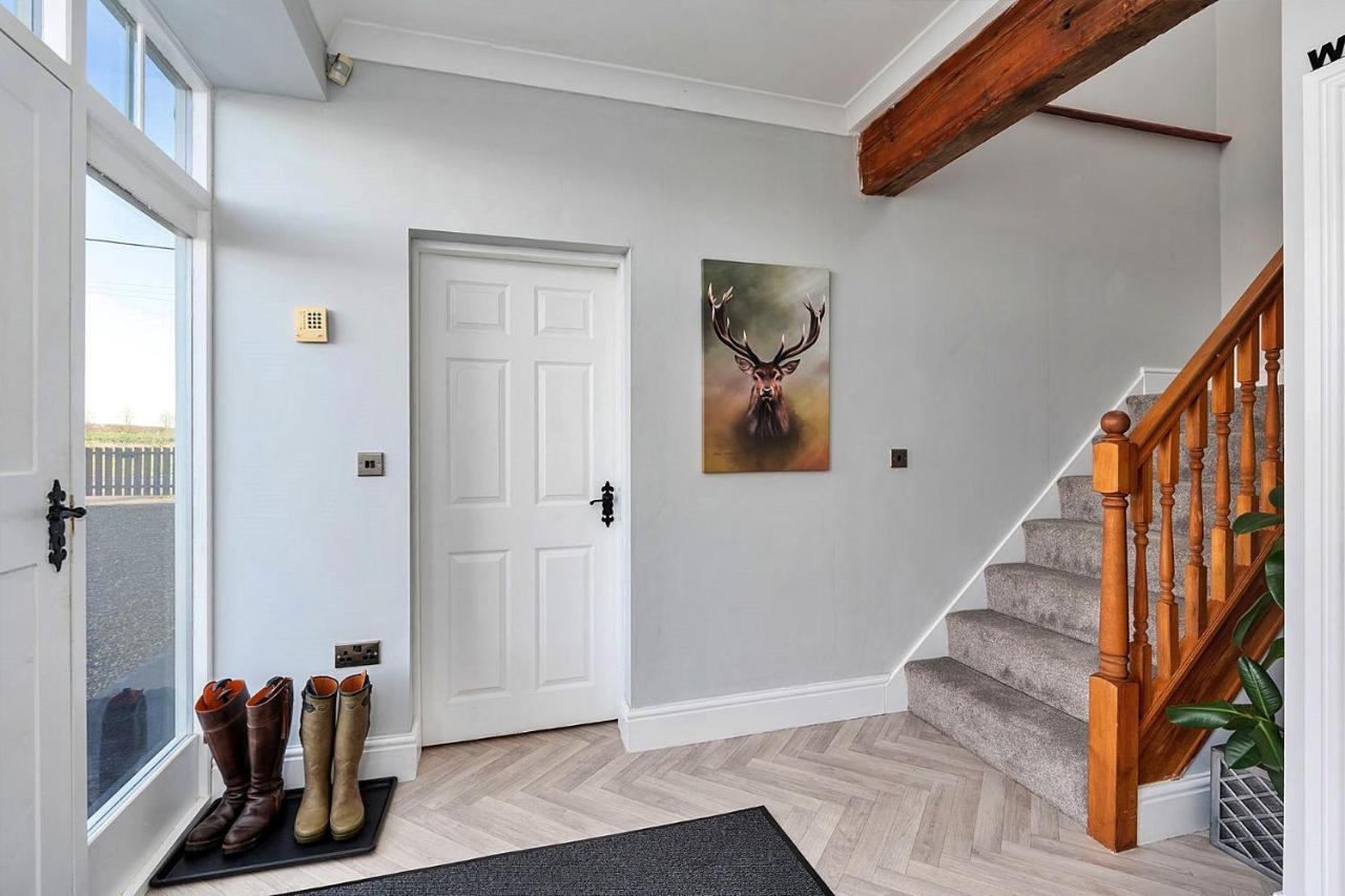 Finest Retreats - South Barn Villa Winestead Екстериор снимка