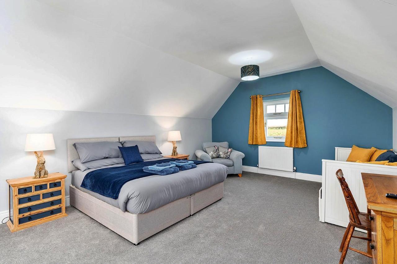 Finest Retreats - South Barn Villa Winestead Екстериор снимка